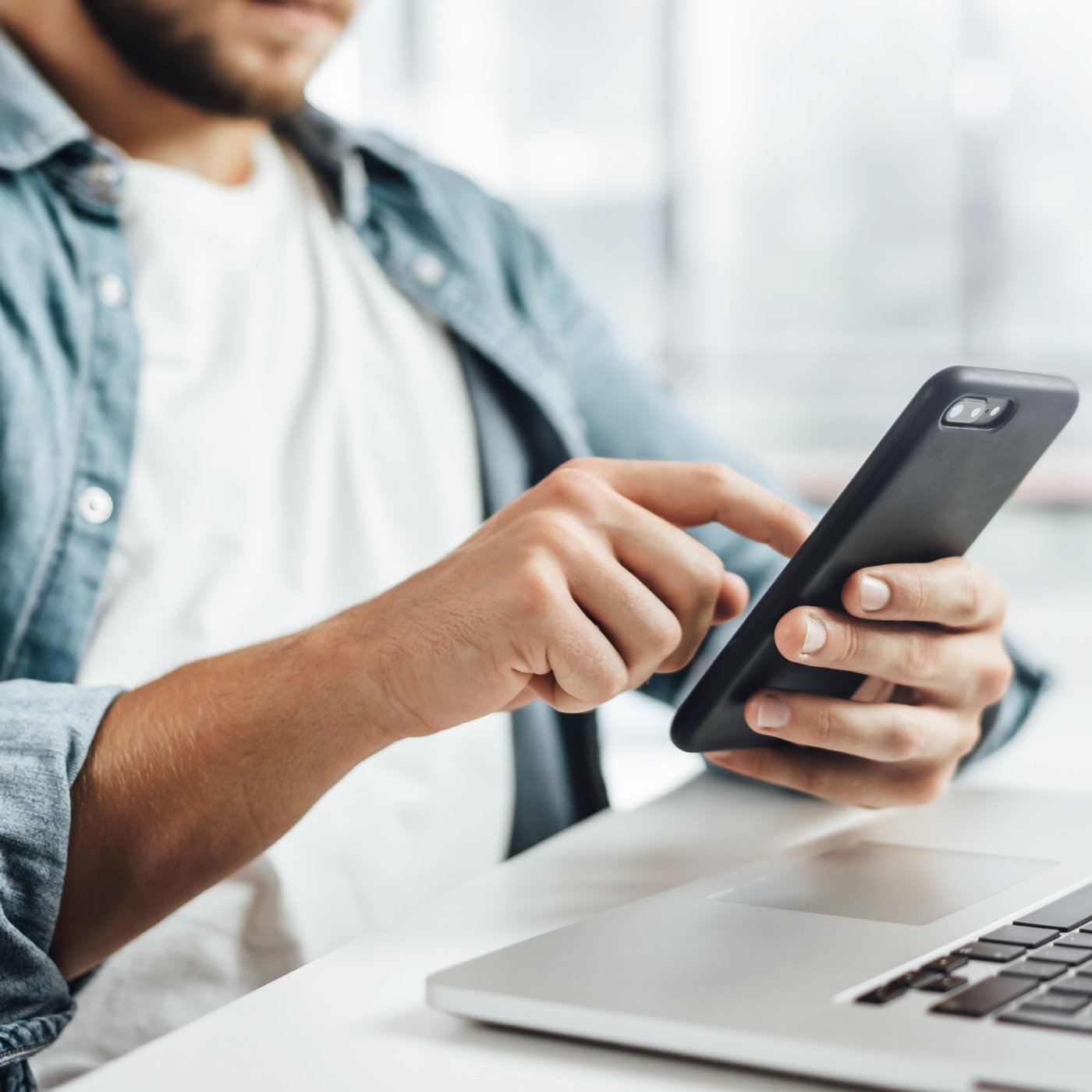 AdobeStock_377380112_1x1